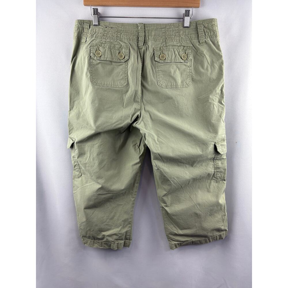 Women’s Venezia Size 14 Army Green Cargo Capris - Picture 3 of 5